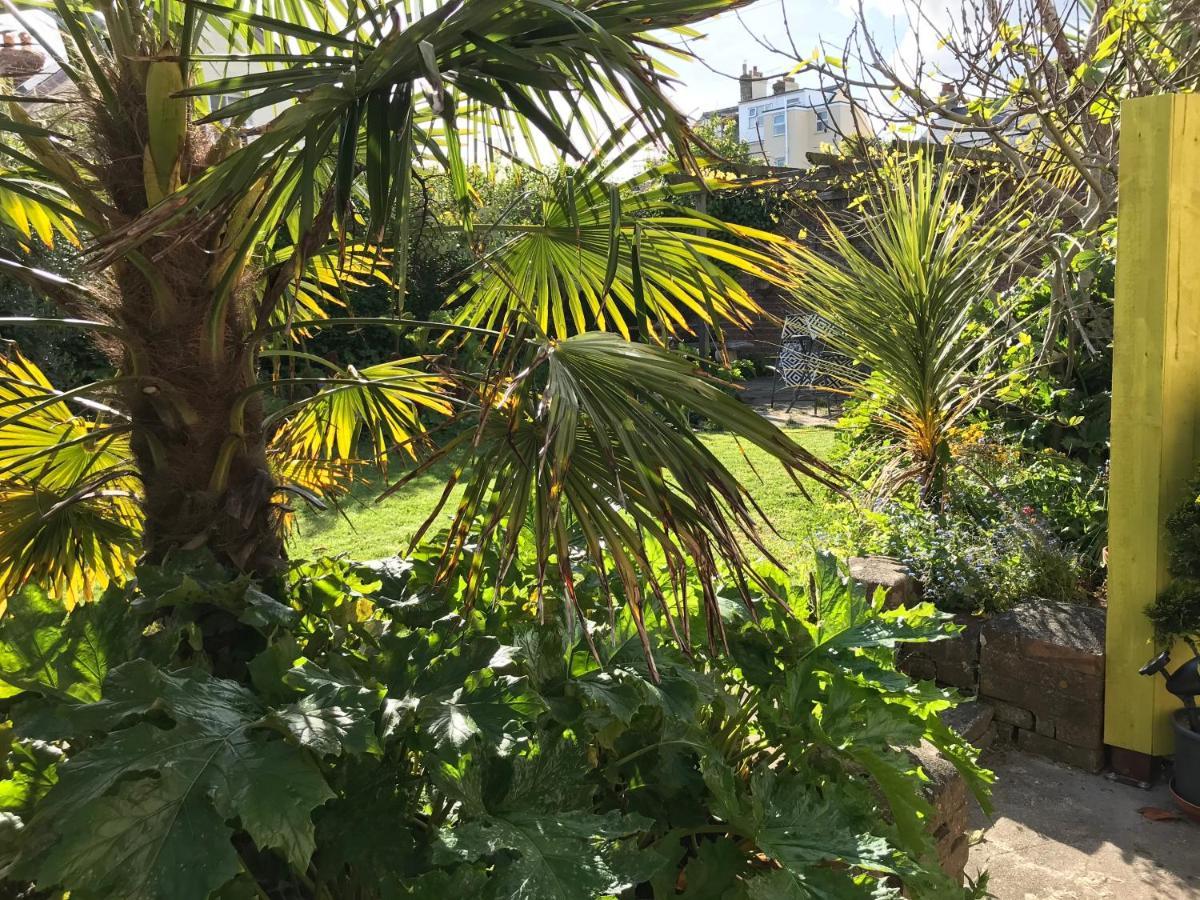 Pretty Victorian Garden Flat Apartment Radipole Exterior photo